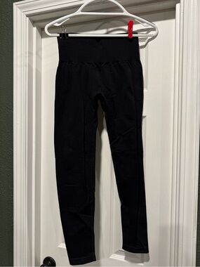 NVGTN Black High-Waist Leggings